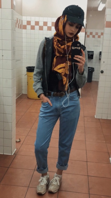 rnashallah:  8 straight hours at the library but still lookin cute 