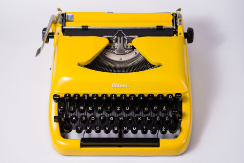 wordsnquotes: culturenlifestyle: Stunning Vintage Typewriters Ivana and Veljko from TuTu Vintage &am