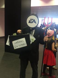 jamessbbarnes:  This was the best cosplay