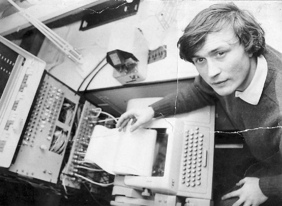cococonk:  Peter Zinovieff  “British engineer and inventor of Russian ethnicity,