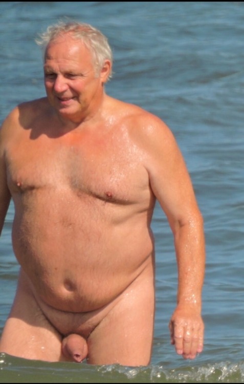 silverbadbear:  luvgraymen: Hottie  Gorgeous