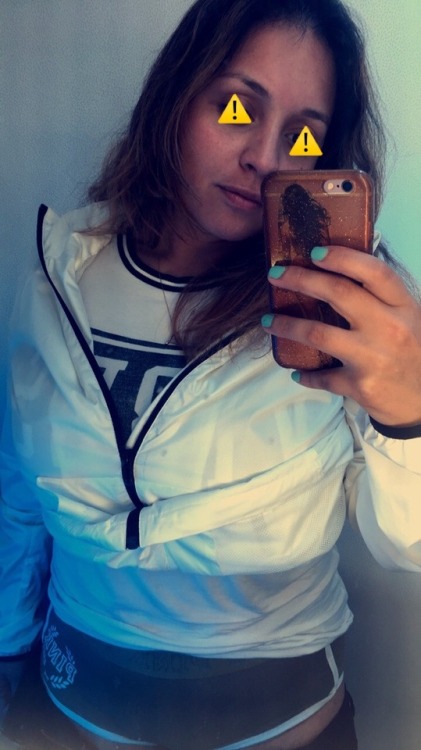 ⚠️ Hedonist Anonymous Exclusive⚠️ Im the type of girl that sends my babe teaser pics on the plane an