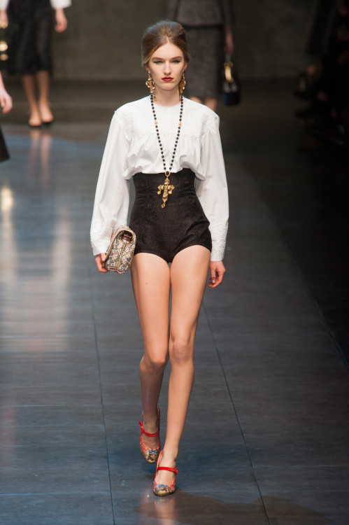 mode-et-modele:My Top 4 Favorites from Milan Fashion Week: Gucci, Blumarine, Bottega Veneta, & D