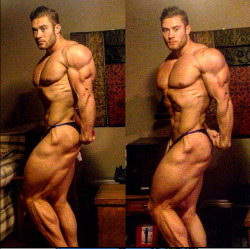 muscleroidaddict:    Christopher Bumstead  