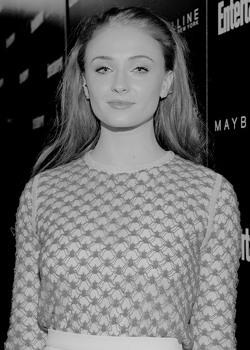 dailysturner:   Sophie Turner attends Entertainment Weekly Celebration Honoring The Screen Actors Gu