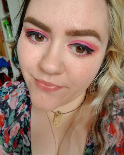 Had a cute makeup day a few days ago.  💖 - #makeup #makeupofig #makeupofinstagram #instamakeup #instabeauty #limecrimecosmetics #milanicosmetics #tartecosmetics #crueltyfree #crueltyfreemakeup #veganmakeup #mermaidhair #onwednesdayswewearpink #idid