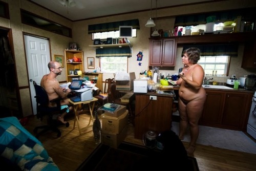 thehomenudist: Becoming a Home Nudist is very easy. The first step is not getting dressed after you dry off from your bath or shower. Then, just go about your daily routine until you have to leave the house or apartment. It is that simple! 