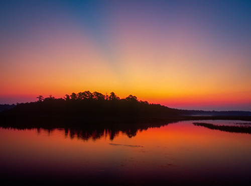 Dawn Light, Edisto Island, South Carolina© Doug Hickok   More here&hellip;   hue and eye tumblr