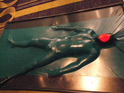 zentai91:  My first Vacbed experience and with zentai.