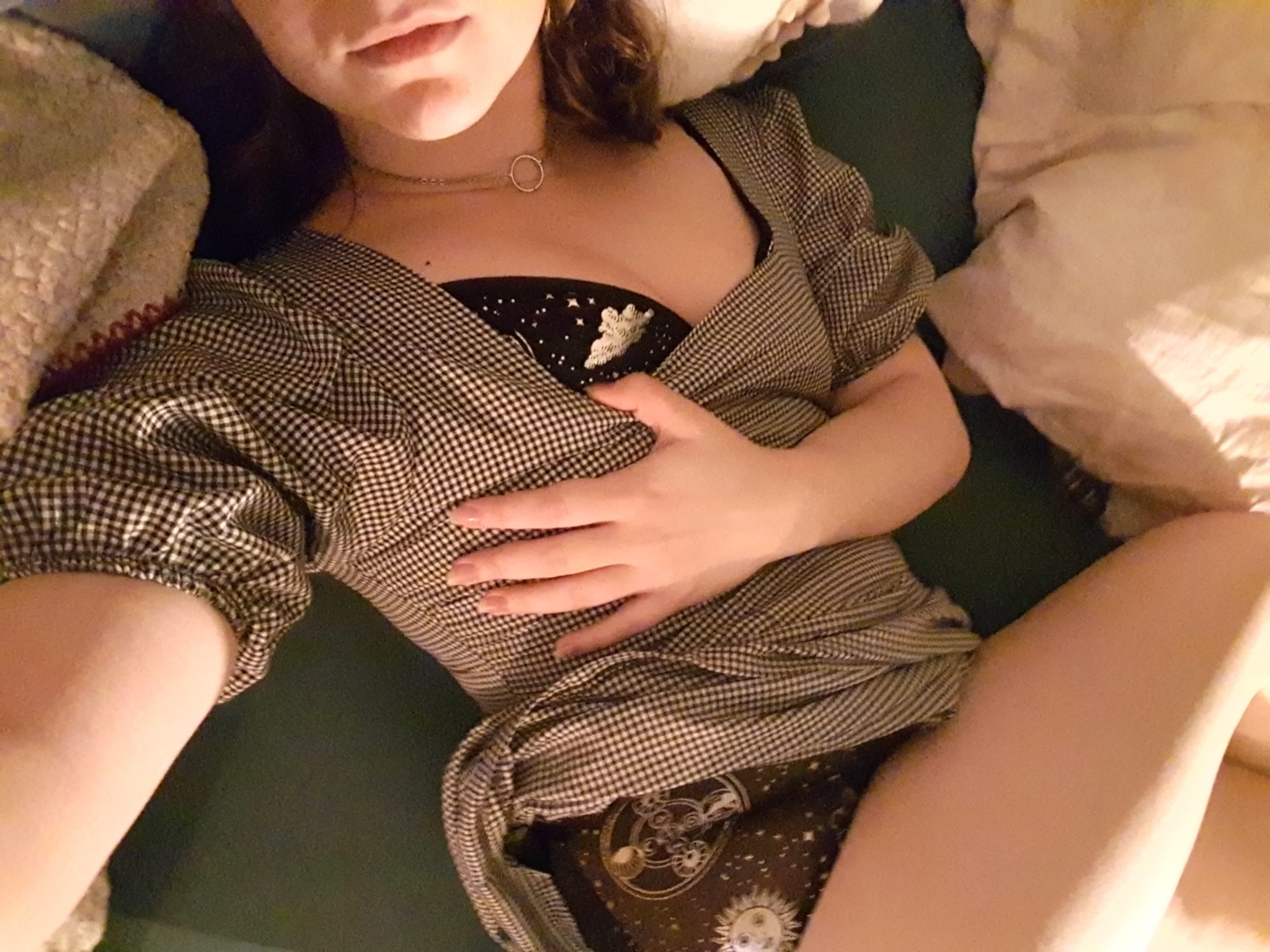 verysecretlykinky:NYE bliss🌹~ No Age In Bio = Blocked ~🌹  