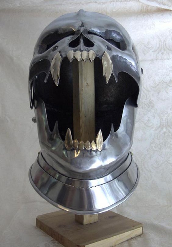 sixpenceee: This is the demonic faced armor helmet crafted by DarkHeart Armoury.