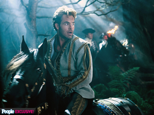 popculturebrain:  New Photos: ‘Into the Woods’ | People 