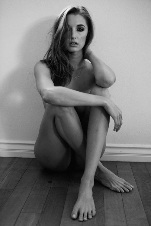 feetishland:  Alyssa Arce by Adam Mont