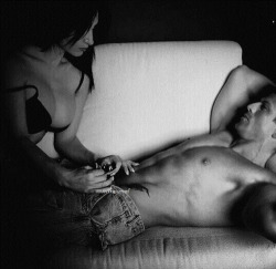 daisies-in-thedark:  Mmm…. when he lets