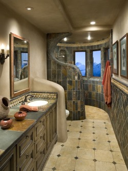 sweetestesthome:  Love the shower…no curtain,