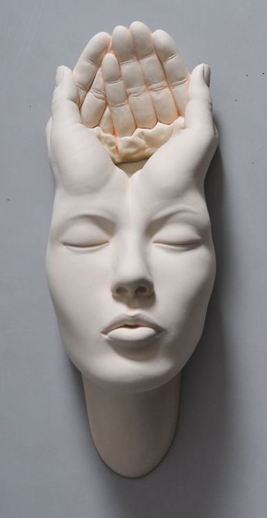 crossconnectmag:  Johnson Tsang - Recent works Born in Hong Kong in 1960, artist Johnson Tsang employs realist sculptural techniques accompanied by his surrealist imagination. Specializing in ceramics,  stainless steel sculpture & public artwork,