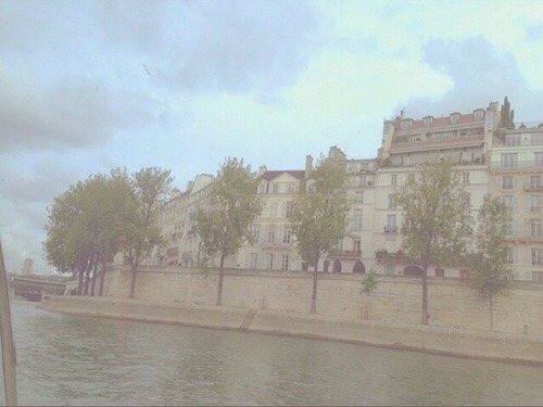 Картинки через We Heart It weheartit.com/entry/80659066 #apartment #blue #cloud #france #fren