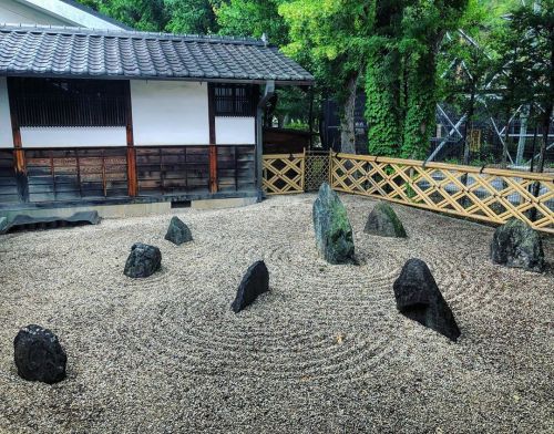 ＼おにわさん更新情報／ ‪[ 長野県塩尻市 ] 塩尻短歌館 “集石庭”Shiojiri Tanka Museum Garden, Shiojiri, Nagano の写真・記事を更新しました。 ーー現