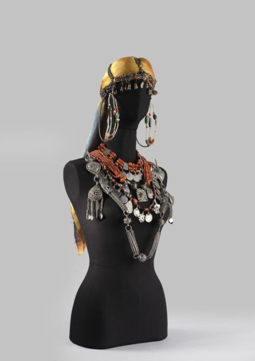 500mgs: Jewelry and headdresses worn by North African Jewish women Djerba, Tunisia Libya El Kelaa de