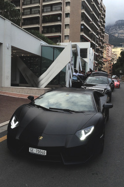 azearr:  Aventador | Carbon&amp;Fiber