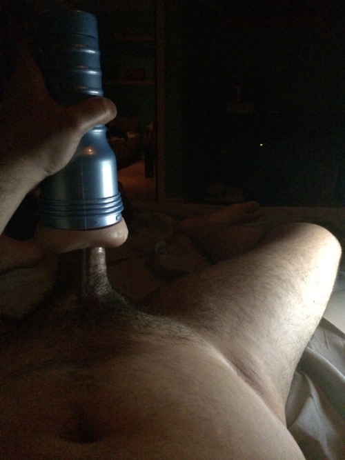 Fleshlighter fleshlighting some asshole FL in the dark. Sometimes we need the right setting to get i