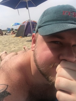 drandness:  jeanmarcvallee:  jeanmarcvallee:  enjoying the beach 2day feat. my entire butt  this may be news to some of you but everybody has a butt  Erik 