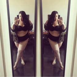 poisonetlavin:  Category is… Pool Time Realness #ootd #effyourbeautystandards #thesecurves