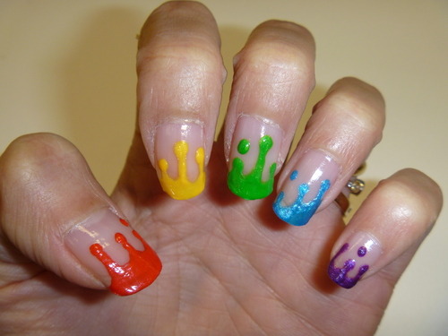 FRILLYSKIRTS - Nails of the Week: Dripping Tips