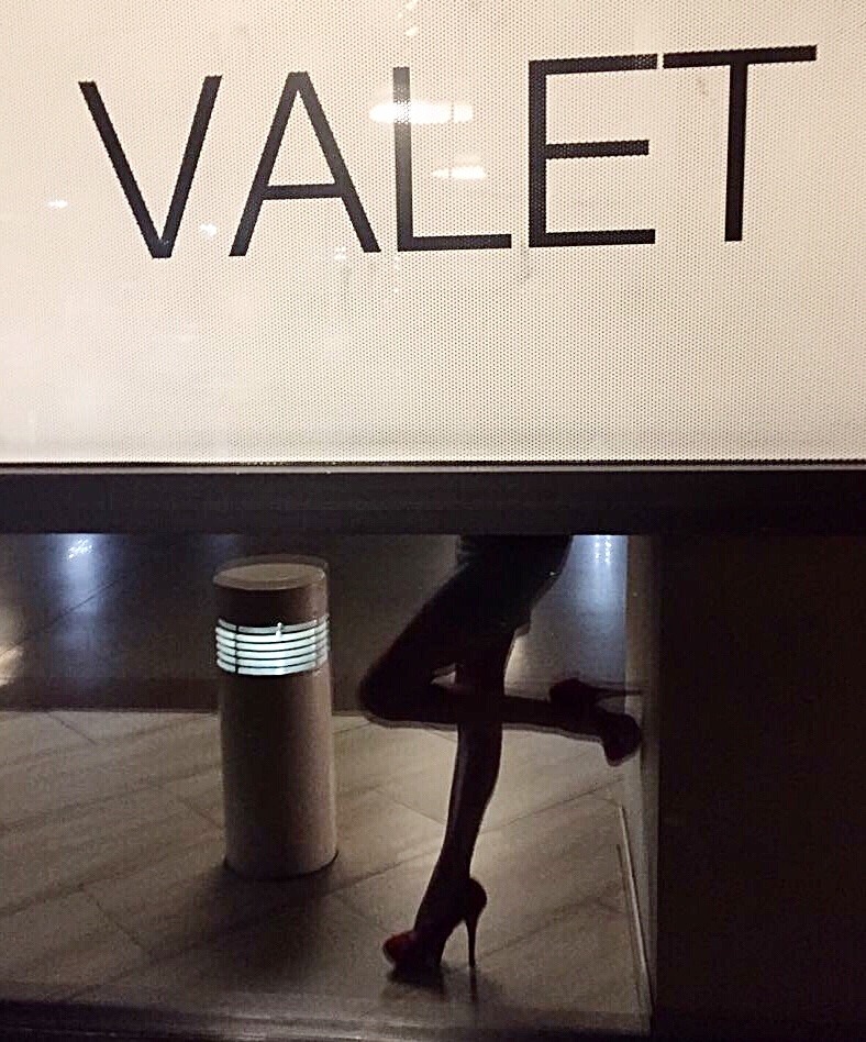 Caught this pic at The Delano Valetthat’s cool. thanks.