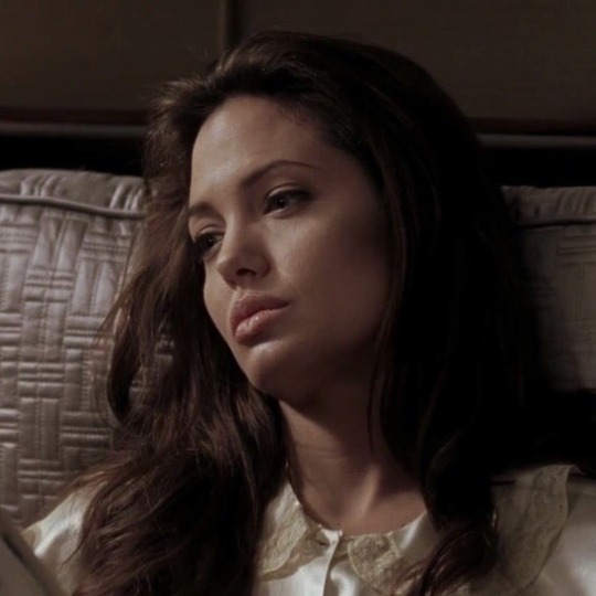 XXX coutureicons:angelina jolie in mr. and mrs. photo