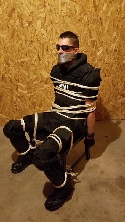 theuajock: One SWAT guy was not enough to capture this fugitive. Time for this pig to get a “prison” treatment. Oink oink piggy cop…