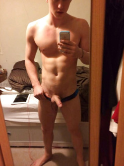 nudemanpost:  See more nude gay cam boys