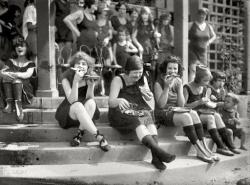 thedebonairgentlequeer:  wryer:  “In 1921, early suffragettes often donned a bathing suit and ate pizza in large groups to annoy men…it was a custom at the time.”  TIME TO REVIVE A CUSTOM 