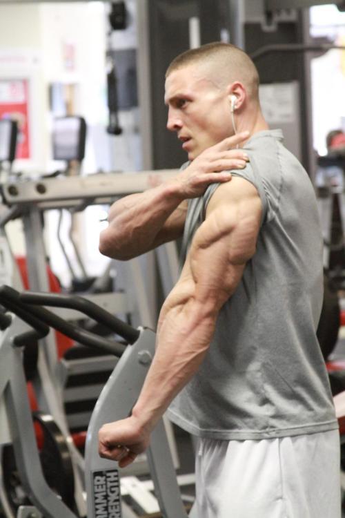 diggin-that-dude:  Zack Dery 