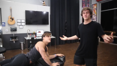 never—okay:  Ethan and Grayson Dolan showing porn pictures