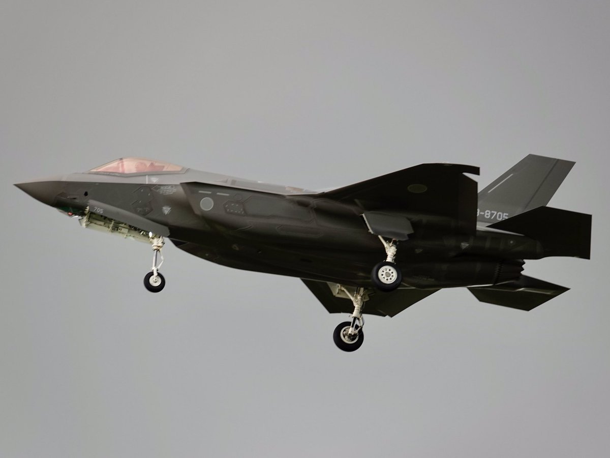 julietteandthejet:  bmashine:F-35A from the 302nd tactical fighter squadron at Misawa