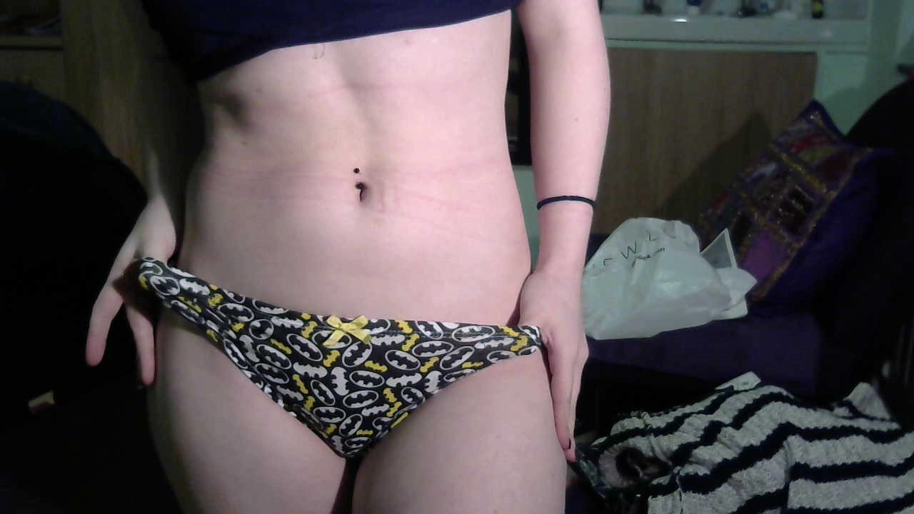 savingthrowvssexy:  MiaPetite showing her Bat-Thong.