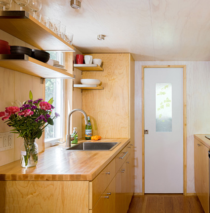 Living off the grid in 140 square feet.