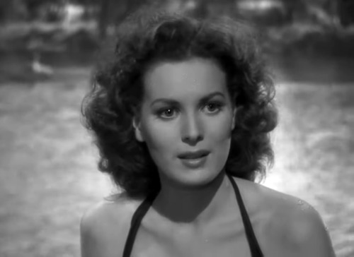 The ‘Queen of Technicolor’ looks pretty good in b &amp; w - Maureen O’Hara in 