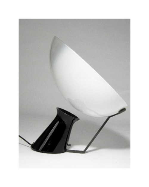 Angelo Mangiarotti, table lamp Aida, 1989. 