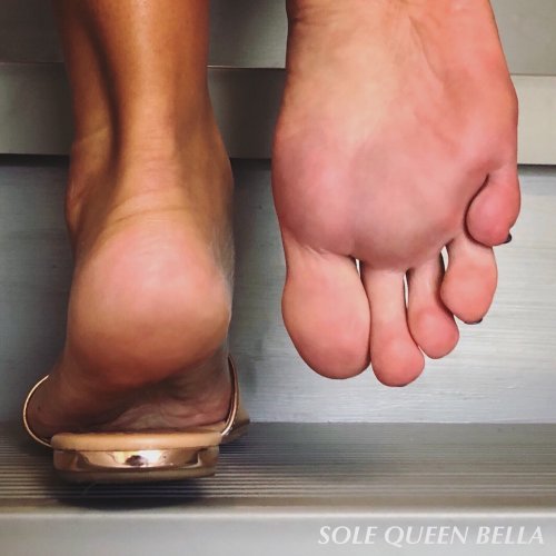 Soles, Feet , Legs Paradise porn pictures