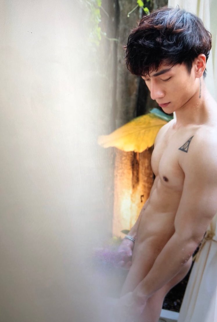 k-jsrk:  onlyasianhunks: 5@Rattawit Wongin  (18/05/18)    Hot