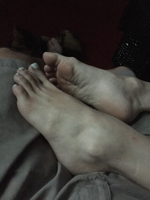 mymilffeet:  Real milf feet!!!