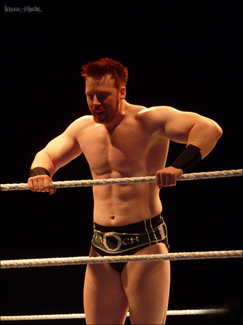 allsheamusfarrelly:  Stephen and his fucking sexy body! Oh Jesus!!
