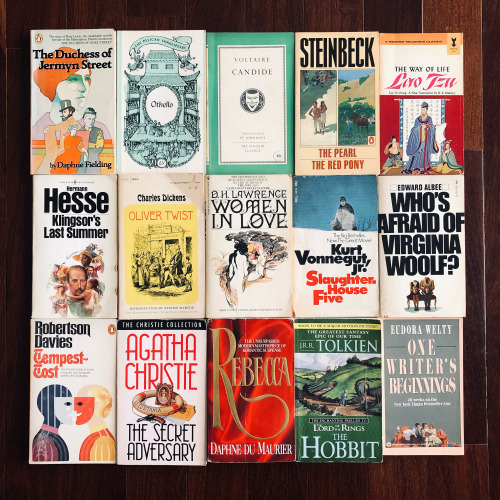 macrolit:macrolit: Giveaway: We’re giving away 15 vintage classics by Kurt Vonnegut, Agatha Christie