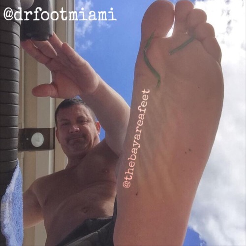 @thebayareafeet Model | @drfootmiami &gt;Send me your best giant pics to get featured via Kik or he