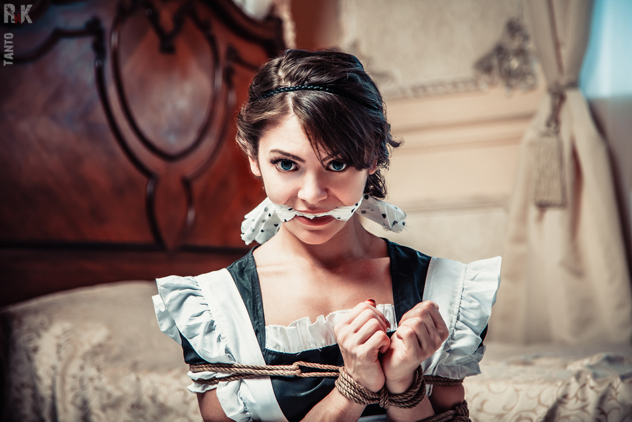 tied-yuno:  Kawai Maid Bondage&amp;photo by @nawashi-tanto Watch full set and