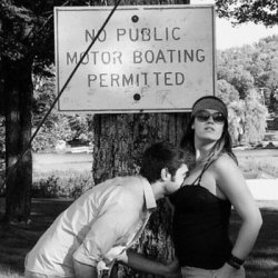 gracieleaf: lovelybratxo: HA! 😏😁  Damn the man! Motorboat in public lol (with consent always 😉) 