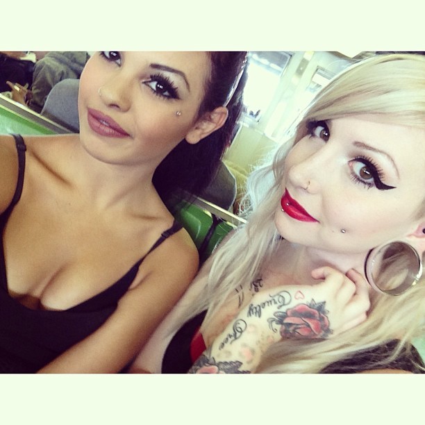 ilymorgannn:  Off to work allstars with mah babe. 