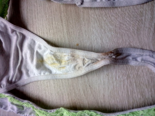 Long time ago, that I post something. Gf wonderful smelly Thong. 